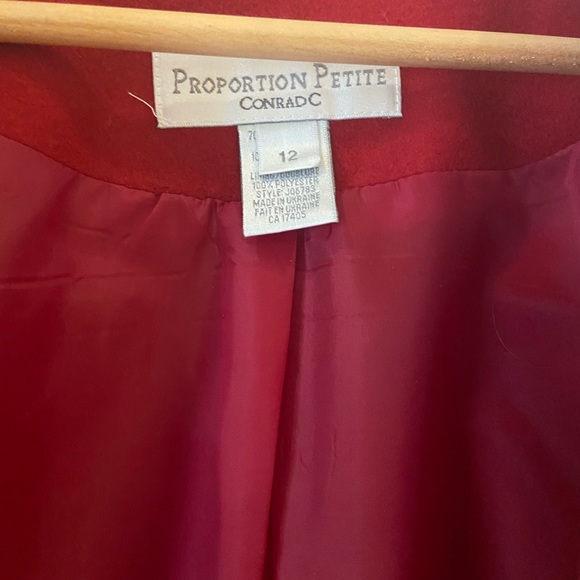 Lined red jacket size 12 petites - Picture 3 of 3
